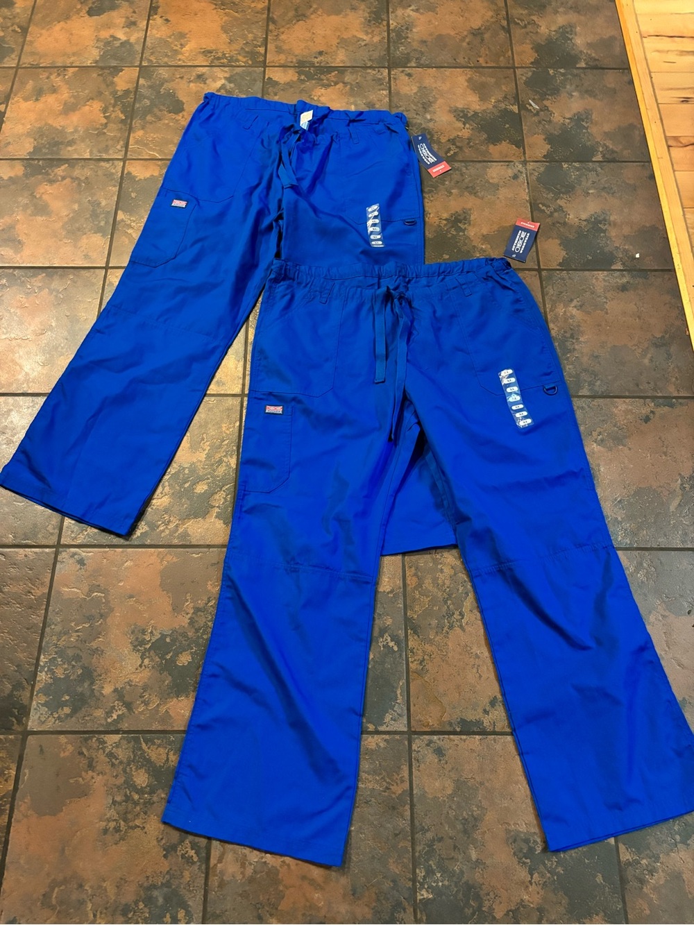 💟2 pair NWT scrub pants